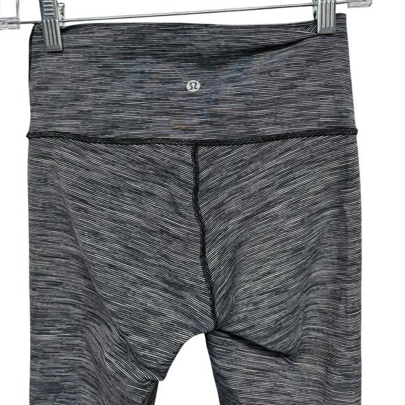 Lululemon Wunder Under Crop (Hi-Rise) (Full-On Luon 21") Gray Size 6 - Picture 11 of 13